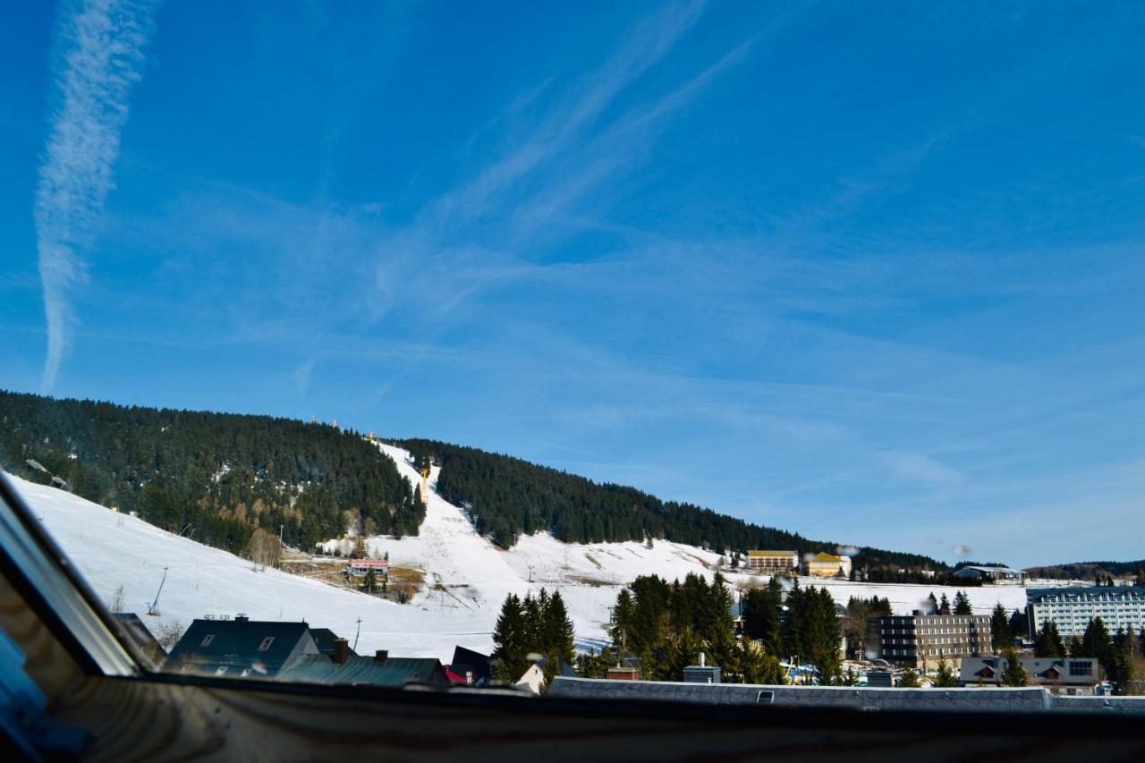 & Fichtelberger Blick * Oberwiesenthal